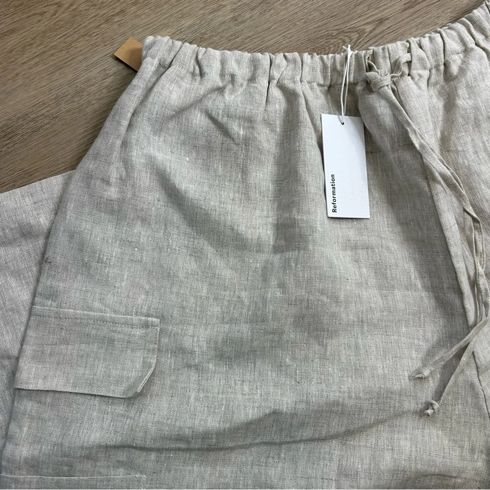 NWT Reformation 100% Linen Ethan Relaxed Fit Cargo Wide Leg Pant in Oatmeal